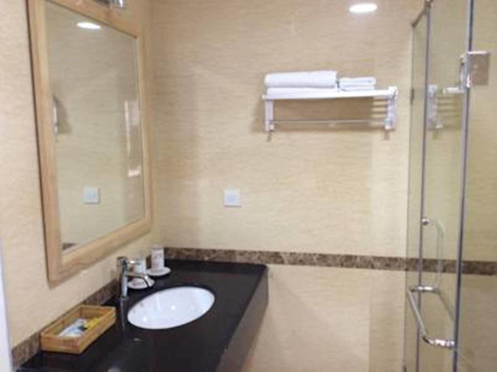 Oyo 236 Hoa Mai Boutique Hotel Danang Exteriér fotografie
